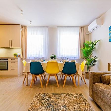 Roomy Apartment 80Sqm At City Center Free Parking Space, Ac & Balcony Budapest Extérieur photo