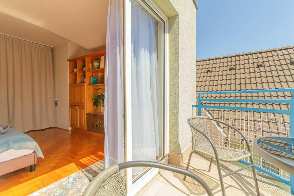 Roomy Apartment 80Sqm At City Center Free Parking Space, Ac & Balcony Budapest Extérieur photo