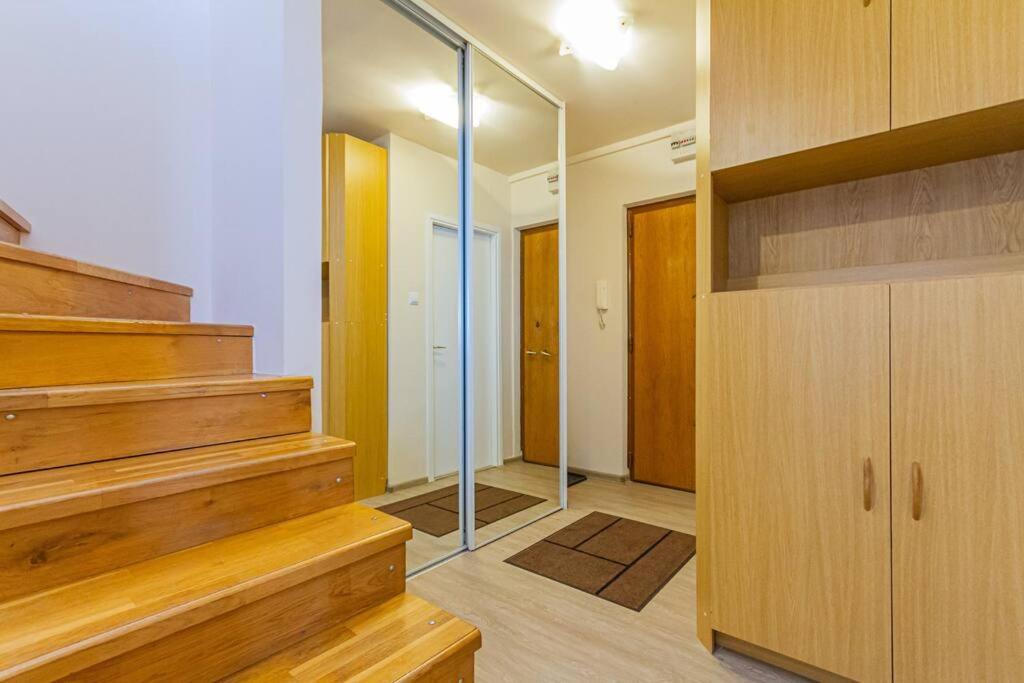Roomy Apartment 80Sqm At City Center Free Parking Space, Ac & Balcony Budapest Extérieur photo